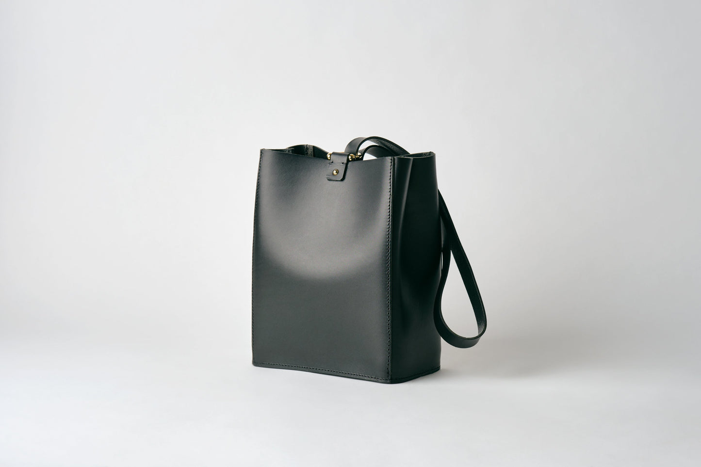 One handle bag