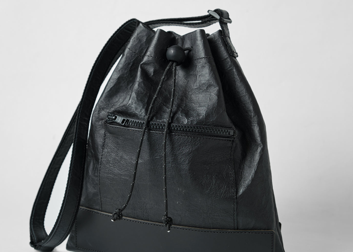 Dyneema drawstring shoulder bag