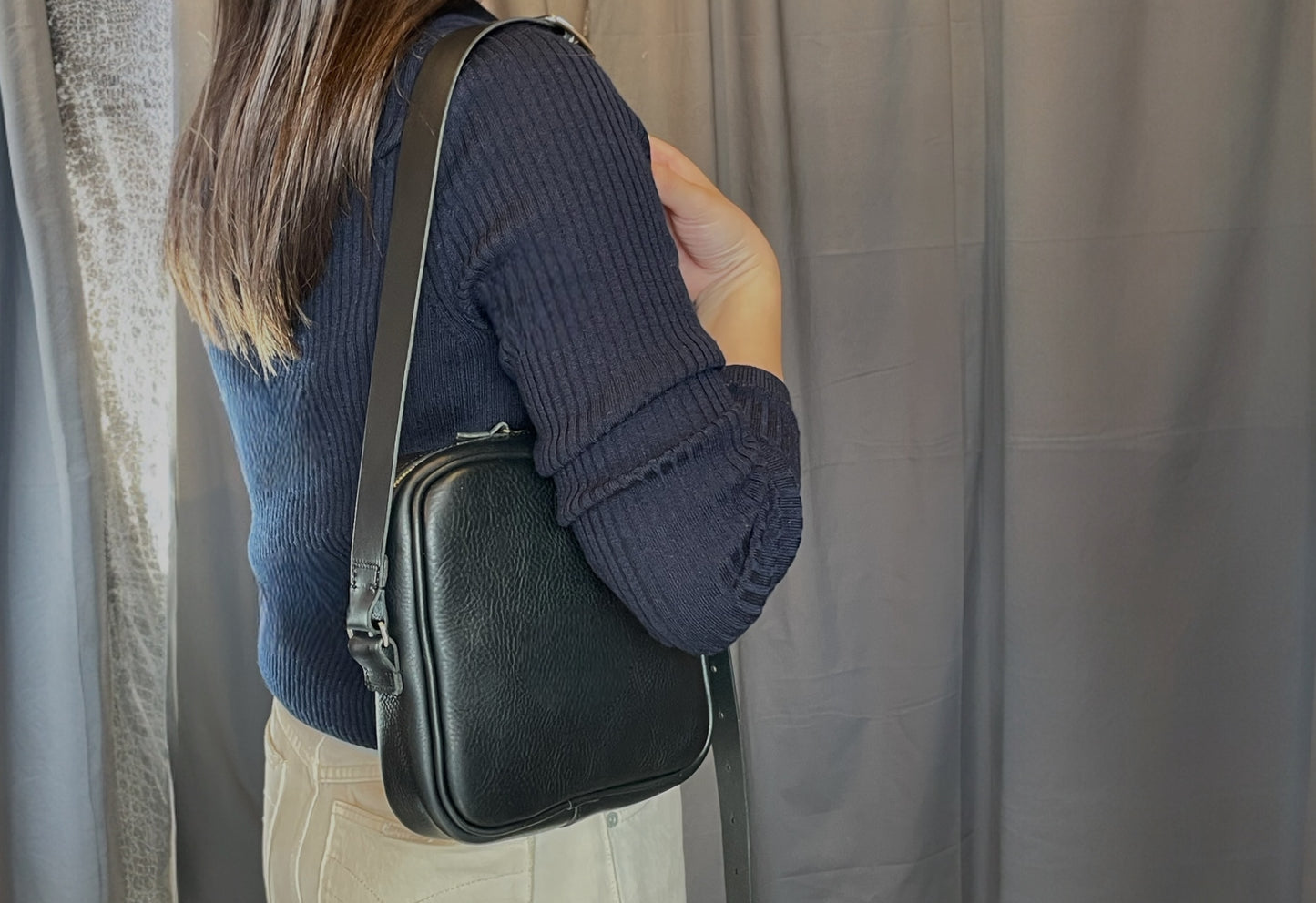 ⬜︎  shoulder bag (M)